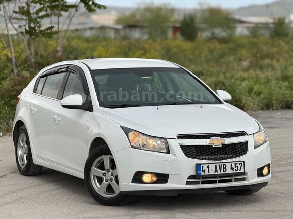 2012 MODEL CHEVROLET 1.6 KUSURSUZ TEMİZLİKTE
