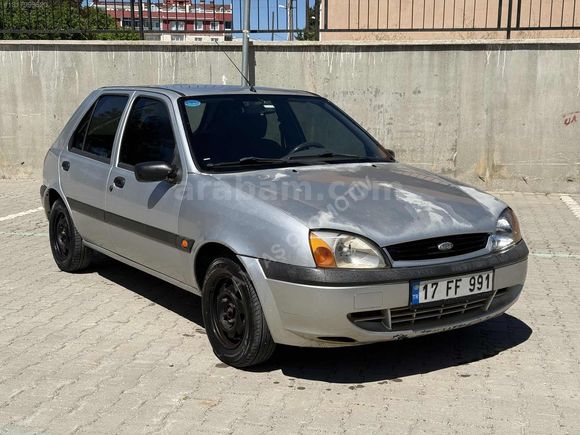 Değişensiz ve düşük km Ford Fiesta ....