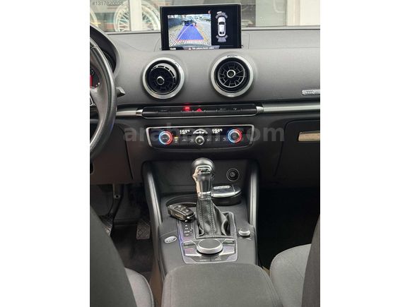 BB BEYCAR DAN AUDİ A3 DÜŞÜK KM HATASIZ CAM TAVAN