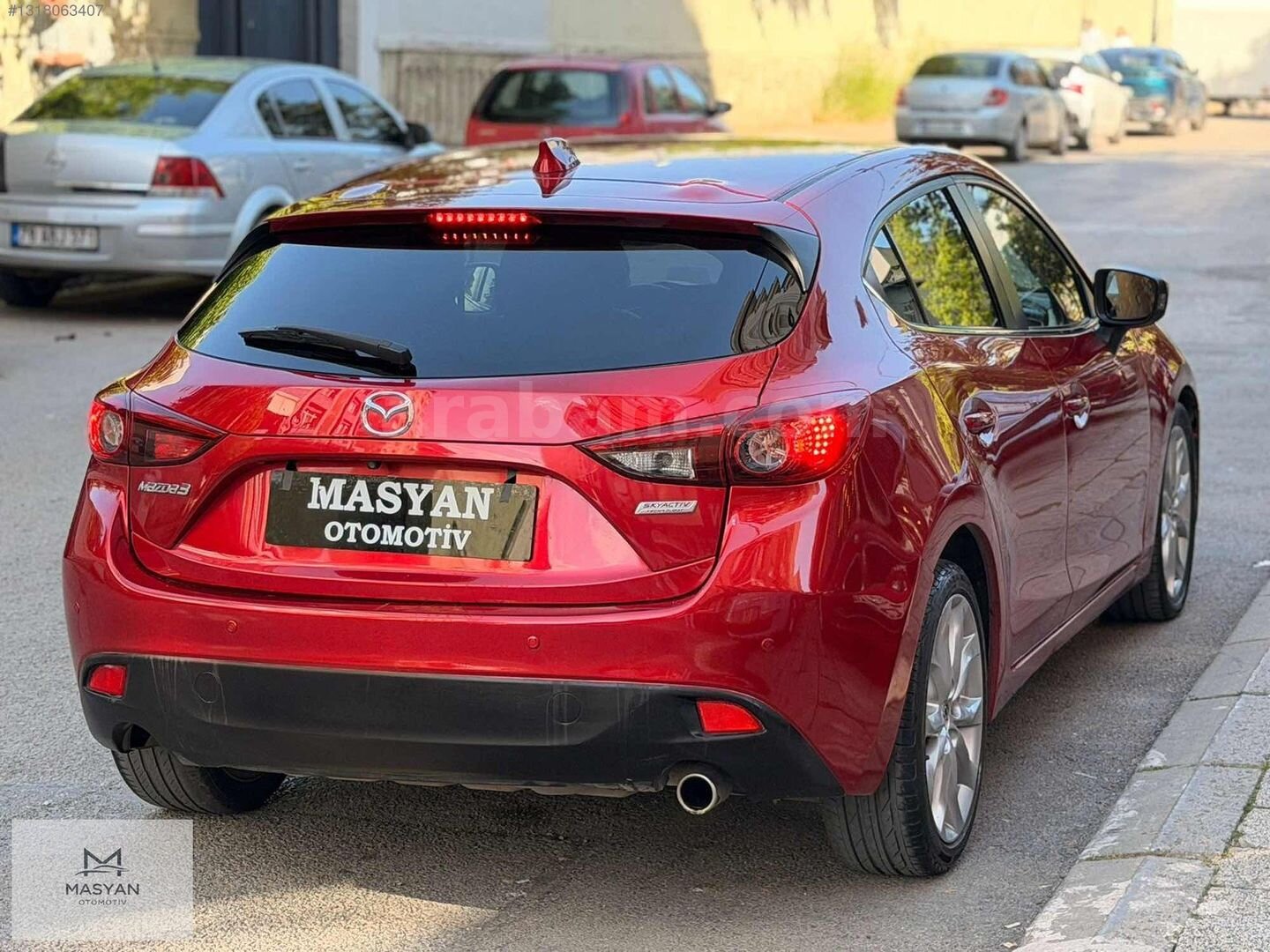 Galeriden Mazda 3 1.5 SkyActive-G Power Sense 2015 Model İstanbul 172.000 km Kırmızı 6
