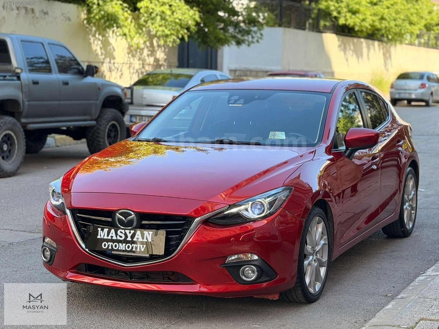 Galeriden Mazda 3 1.5 SkyActive-G Power Sense 2015 Model İstanbul 172.000 km Kırmızı 3