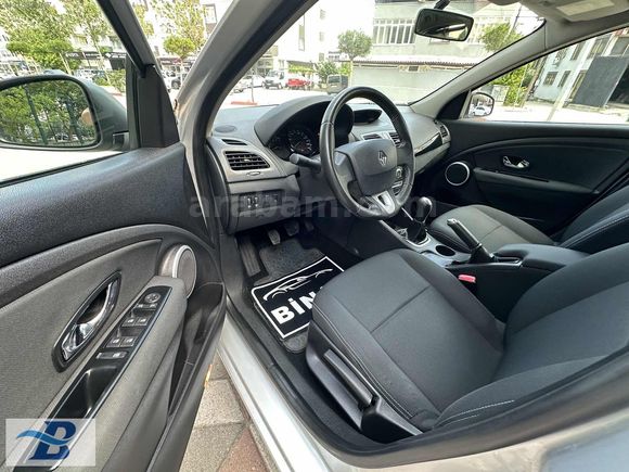 2012 MODEL RENAULT FULUENCE 1.6 BENZİNLİ 80 BİN KM EXTREM HATASZ