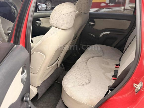 Emsalsiz Temizlikte Red Line C3 Otomatik Vites 185bin Km de