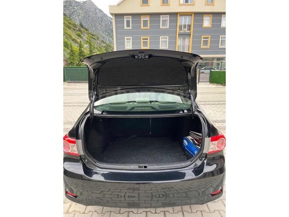 OTOMATİK TOYOTA COROLLA 1.4 4D