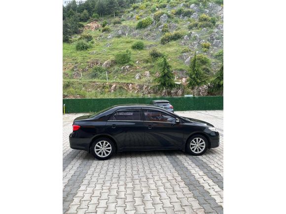 OTOMATİK TOYOTA COROLLA 1.4 4D