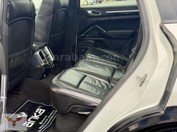 2012 MODEL PORSCHE CAYENNE DEĞİŞENSZ ARKA KLİMA PUSULA NAVİ SAAT
