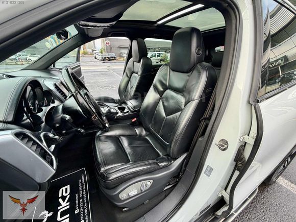 2012 MODEL PORSCHE CAYENNE DEĞİŞENSZ ARKA KLİMA PUSULA NAVİ SAAT