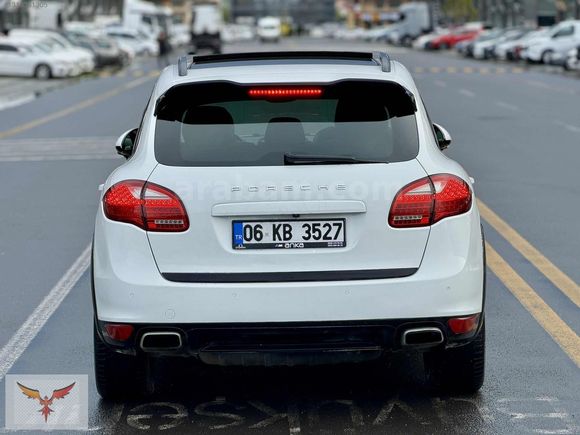 2012 MODEL PORSCHE CAYENNE DEĞİŞENSZ ARKA KLİMA PUSULA NAVİ SAAT