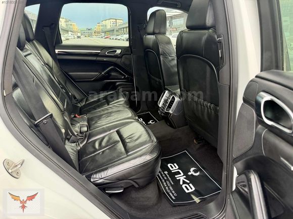 2012 MODEL PORSCHE CAYENNE DEĞİŞENSZ ARKA KLİMA PUSULA NAVİ SAAT