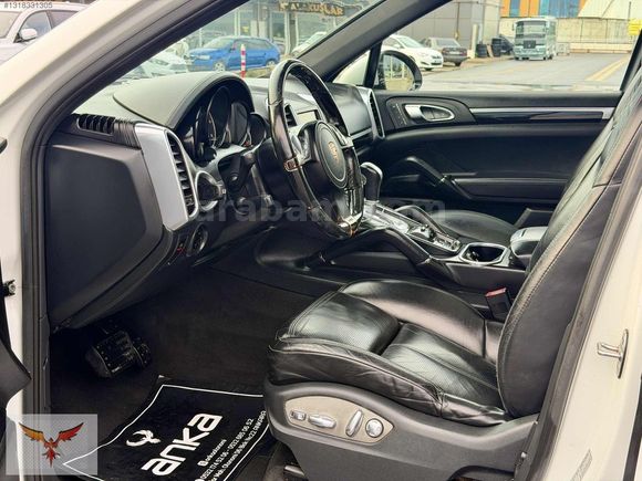 2012 MODEL PORSCHE CAYENNE DEĞİŞENSZ ARKA KLİMA PUSULA NAVİ SAAT