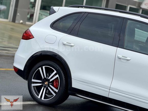 2012 MODEL PORSCHE CAYENNE DEĞİŞENSZ ARKA KLİMA PUSULA NAVİ SAAT