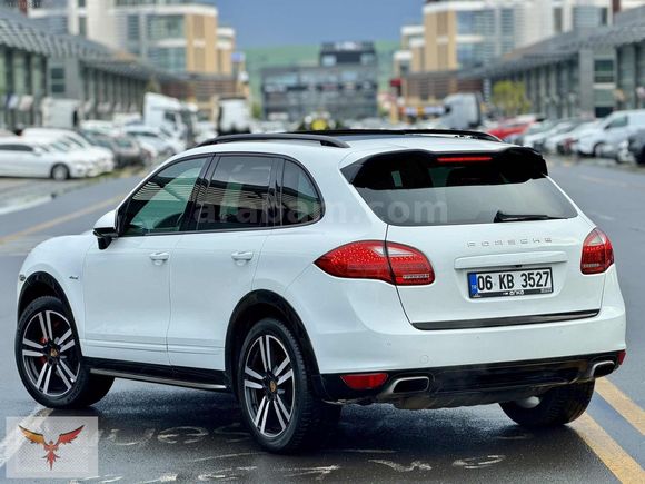 2012 MODEL PORSCHE CAYENNE DEĞİŞENSZ ARKA KLİMA PUSULA NAVİ SAAT