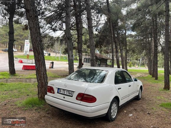Mersedesçi uğur Nadir temizlikte düşük km de otomatik vites