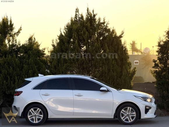 2020 KİA CEED 1.6 CRDİ ELEGANCE OTOMATİK BAKIMLI MASRAFSIZ
