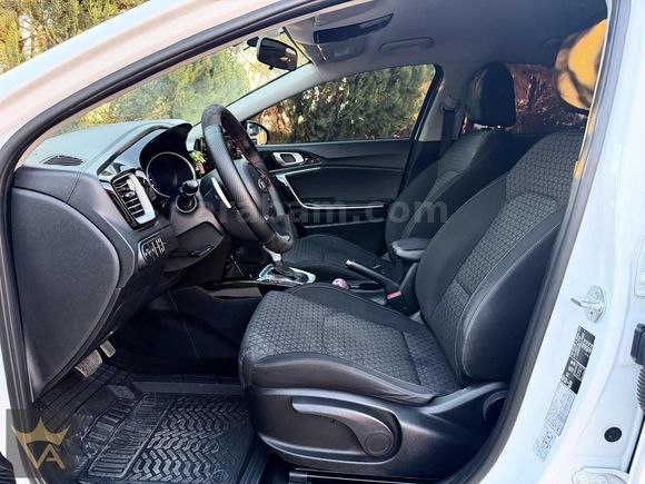 2020 KİA CEED 1.6 CRDİ ELEGANCE OTOMATİK BAKIMLI MASRAFSIZ