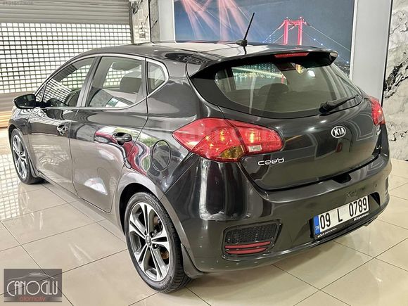 2015/KİA/CEED/1.6CRDI/CONCEPT/PLUS//CAMTAVAN TAM OTOMATİK