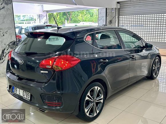 2015/KİA/CEED/1.6CRDI/CONCEPT/PLUS//CAMTAVAN TAM OTOMATİK