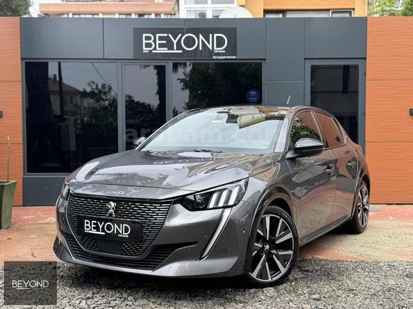 0.68 KREDİ BEYOND - 2021 23.000KM HATASIZ CAM TAVAN 208 GT 130HP