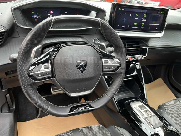 HATASIZ KIRMIZI 2025 model PEUGEOT 2008 GT