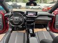 HATASIZ KIRMIZI 2025 model PEUGEOT 2008 GT