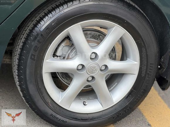 2004 MODEL COROLLA İÇİ BEJ AHŞAP DEĞİŞENSİZ KAPUT TAVAN BOYASIZ