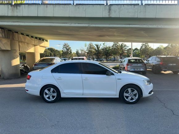 PERA KİNG'den KARTA 12 TAKSİT TERTEMİZ JETTA