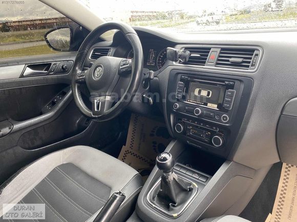 - 2011 Hatasız 200 Bin Km ' De - 1.6 TDİ 105 HP Highline Jetta -