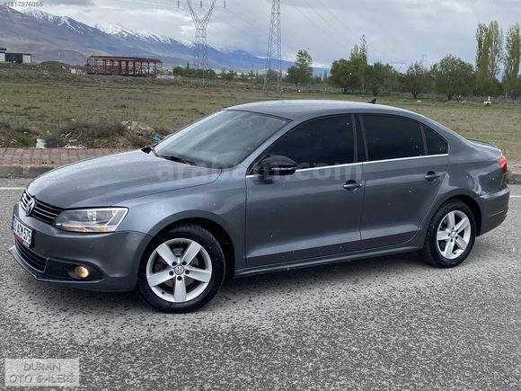 - 2011 Hatasız 200 Bin Km ' De - 1.6 TDİ 105 HP Highline Jetta -