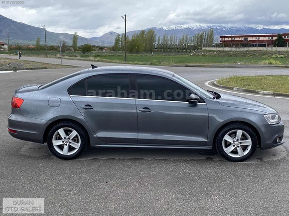 - 2011 Hatasız 200 Bin Km ' De - 1.6 TDİ 105 HP Highline Jetta -
