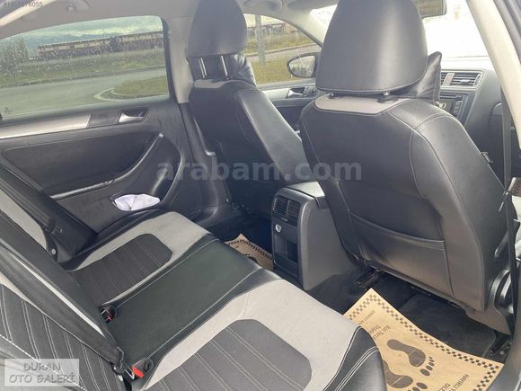 - 2011 Hatasız 200 Bin Km ' De - 1.6 TDİ 105 HP Highline Jetta -