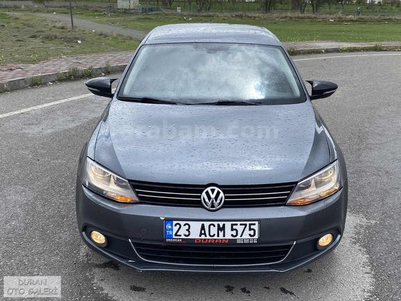 - 2011 Hatasız 200 Bin Km ' De - 1.6 TDİ 105 HP Highline Jetta -