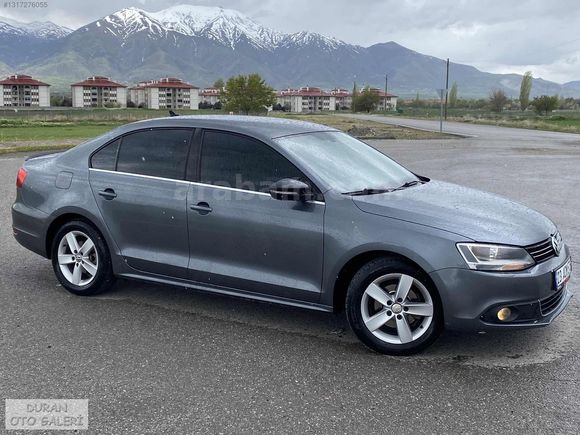 - 2011 Hatasız 200 Bin Km ' De - 1.6 TDİ 105 HP Highline Jetta -