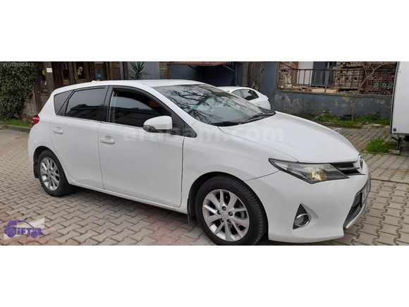 2013-Auris 1.6 Advance-lpg-tam otomatik-değişe yok-boyalar yanda