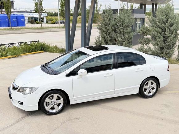 GARAJ ARABASI+OTOMATİK VİTES+DEĞİŞENSİZ+LPG'Lİ+2011 MODEL