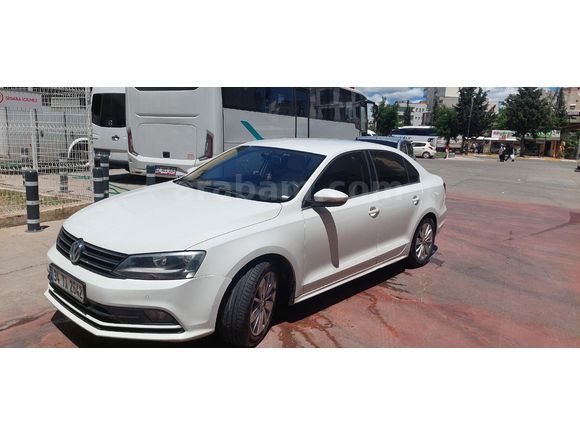 Sahibinden Volkswagen Jetta 1.6 TDi Comfortline 2015 Model  203.000 km Beyaz