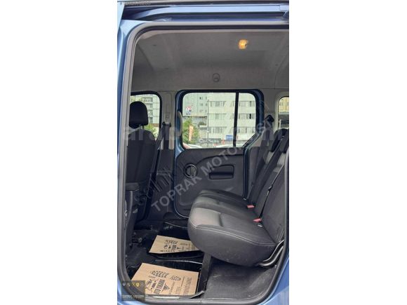 TOPRAK MOTORS İSTANBUL'DAN KANGOO 79000 KM HATASIZ