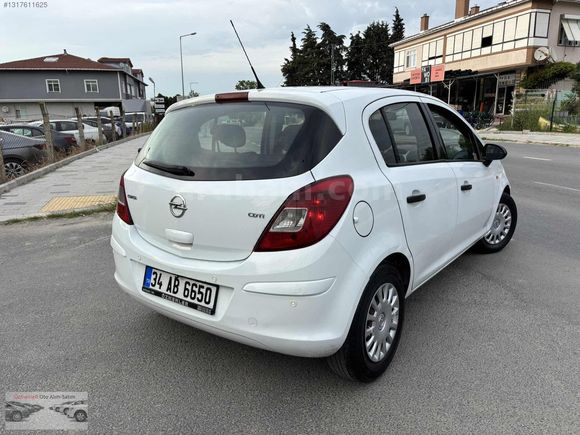 ÖZMENLER'DEN 2013 OPEL CORSA 1.3CDTİ ESSENTİA 160.000 KM BAKIMLI