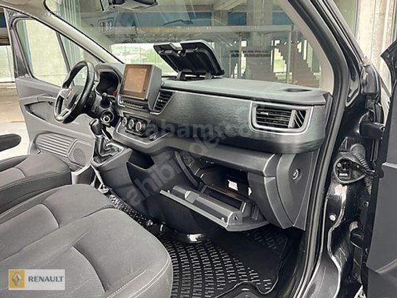 8+1 OTOMOBİL BOYASIZ SERVİS BAKIMLI KARTA TAKSİT TAMAMI KREDİLİ.