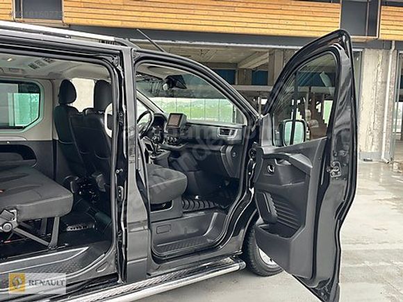 8+1 OTOMOBİL BOYASIZ SERVİS BAKIMLI KARTA TAKSİT TAMAMI KREDİLİ.
