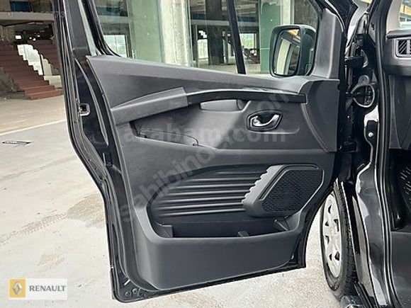 8+1 OTOMOBİL BOYASIZ SERVİS BAKIMLI KARTA TAKSİT TAMAMI KREDİLİ.