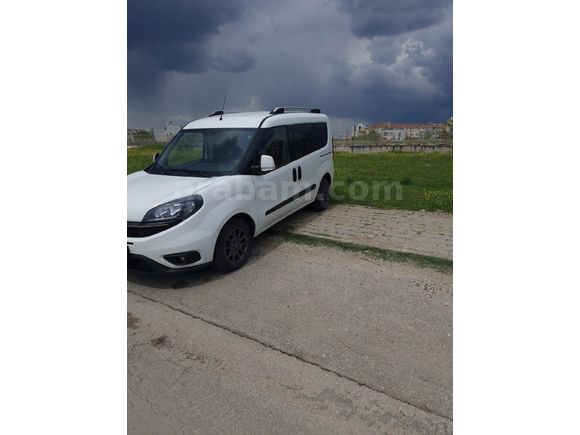 Sahibinden Fiat Doblo Combi 1.3 Multijet Safeline 2021 Model  97.000 km Beyaz