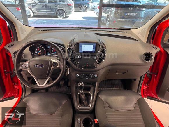 POLAT'TAN 2022 MODEL FORD COURİER TİTANİUM PLUS FUL+FULL SERİSİ