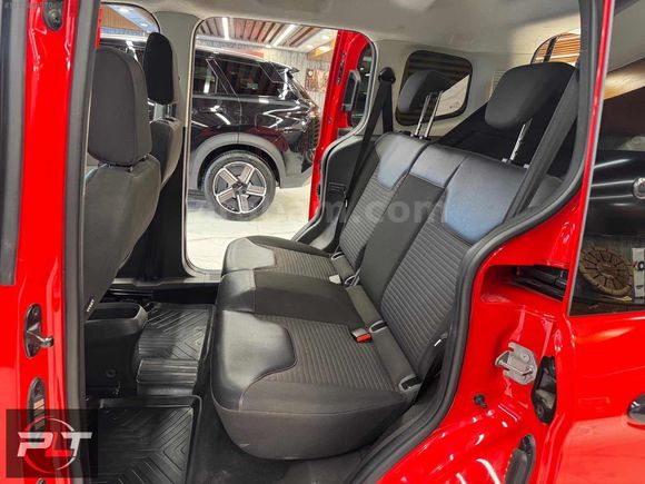 POLAT'TAN 2022 MODEL FORD COURİER TİTANİUM PLUS FUL+FULL SERİSİ