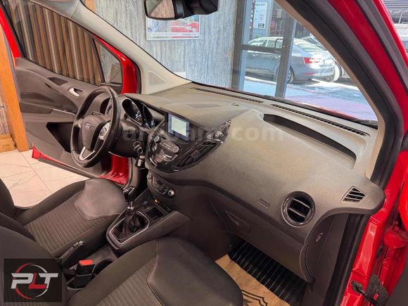 POLAT'TAN 2022 MODEL FORD COURİER TİTANİUM PLUS FUL+FULL SERİSİ