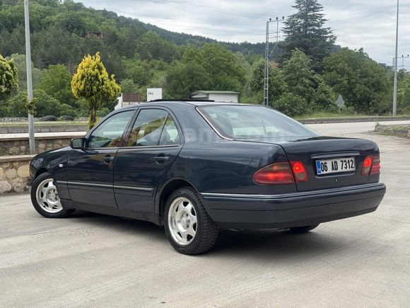 ÖZTÜRKLER-O BİR EFSANE E290 TURBODİZEL OTOMATİK SUNROF