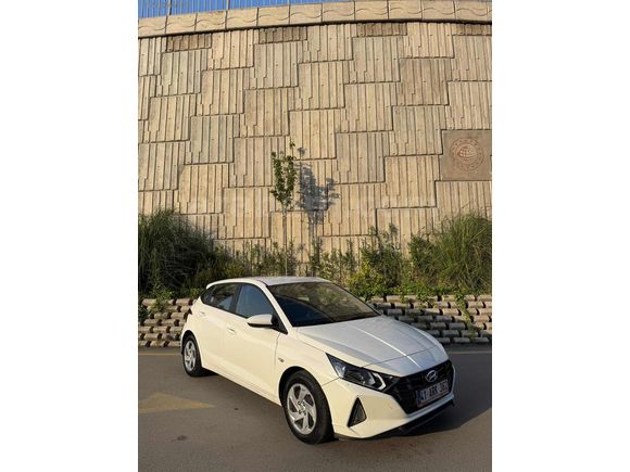 HYUNDAİ İ20 2022 OTOMATİK - 136.XXXKM - KREDİ KARTINA 12 AY