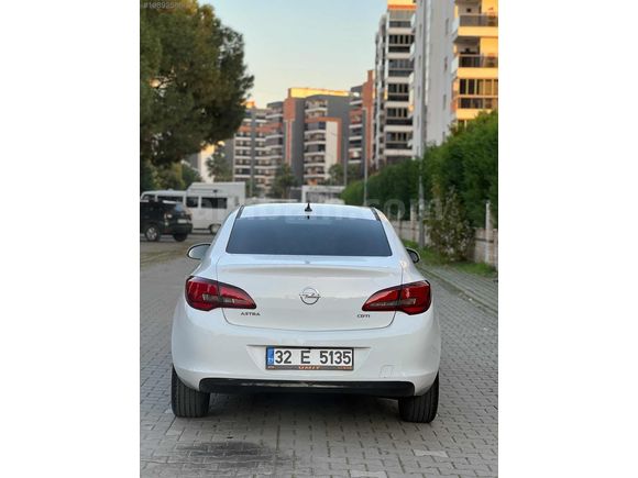 ÜMİT OTO'DA - 2014 MODEL OPEL ASTRA 1.6 CDTI EDİTİON