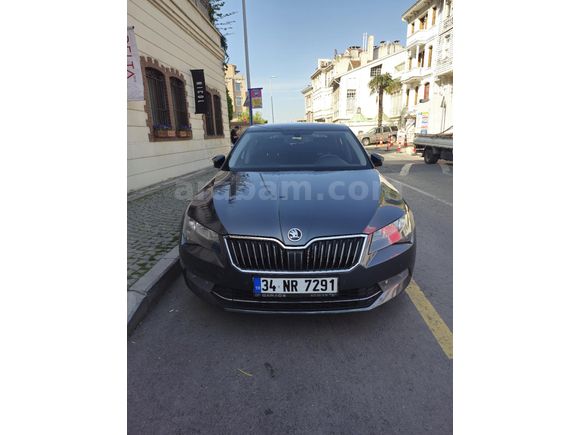 2. Sahibinden - Sıfır Sandık Motorlu - Superb