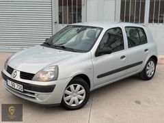 Boyasız 2004 Clio 1.2 Manuel KLİMALI Güneş YANIKSIZ