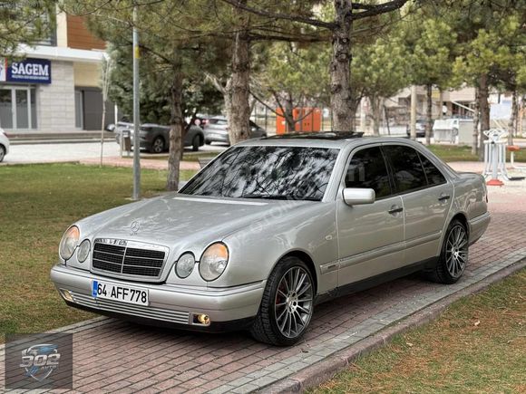 302// DEN MERCEDES E200 K.K 12 TAKSİT SEÇENEĞİ